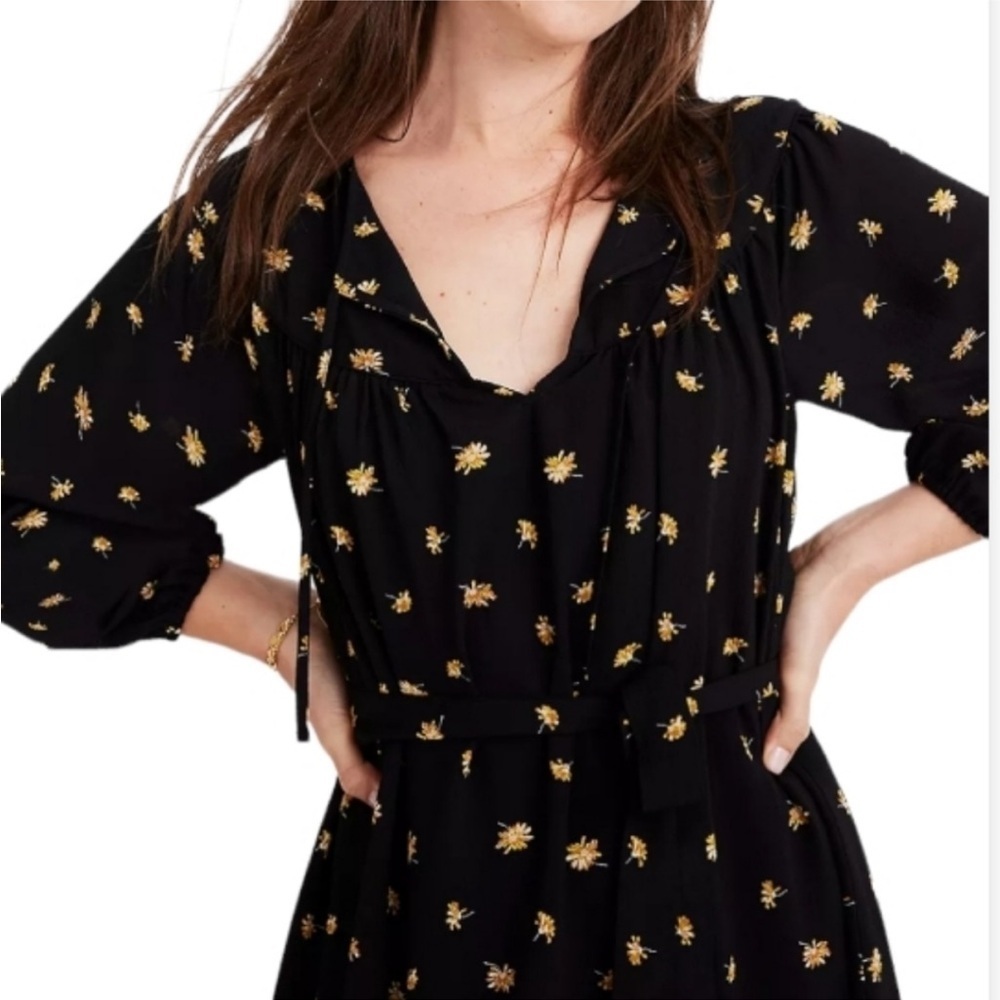 MADEWELL tie-waist mini dress in french daisies - Picture 2 of 11